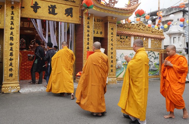 Cung rước về chùa Minh Đạo