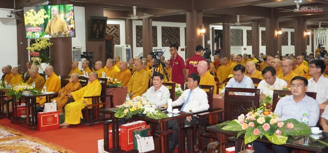 Đại diện chính quyền tham dự Đại diện chính quyền tham dự