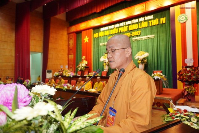 Thượng tọa Thích Quảng Hiền thông qua danh sách cung thỉnh Ban chứng minh, chủ tọa đoàn, Ban Thư ký, Ban Kiểm soát Đại hội