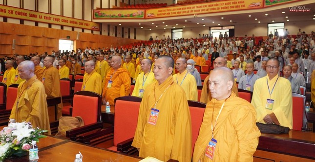 Chư tôn đức trong phút tưởng niệm