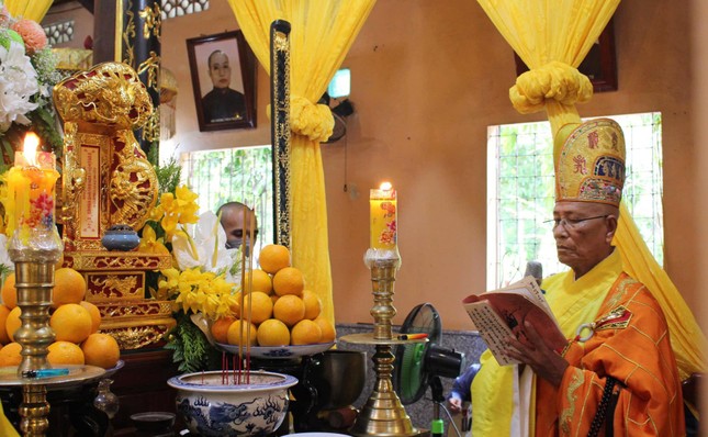 Khóa lễ tuyên pháp ngữ