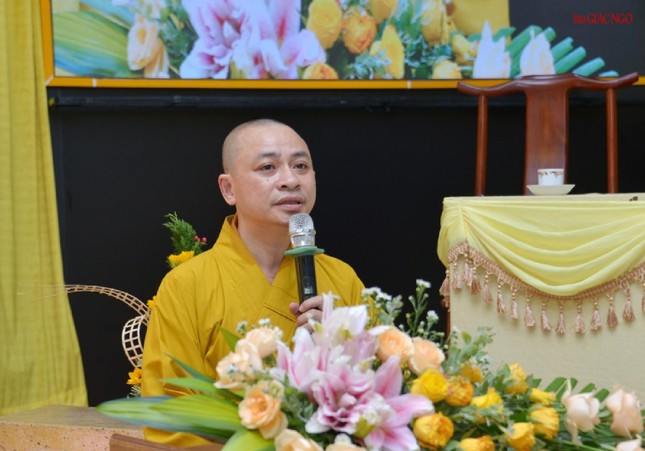 Đại đức Thích Quảng Tiến báo cáo tổng kết công tác Phật sự nhiệm kỳ 2017-2022