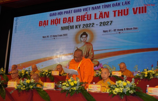 Hòa thượng Danh Lung tham gia điều phối chương trình