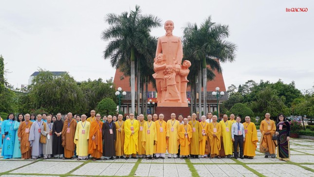 Lưu niệm Lưu niệm