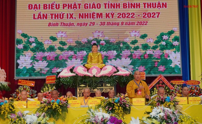 Thượng tọa Thích Phước Nguyên chủ tọa