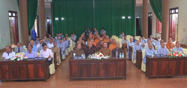Chư tôn đức, khách mời tham dự Chư tôn đức, khách mời tham dự