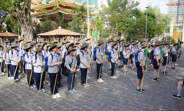 Có 54 trại sinh Anôma và Ni Liên