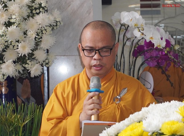 Đại đức Thích Thiện Châu cung tuyên sơ lược tiểu sử Trưởng lão Hòa thượng Thích Hiển Pháp Đại đức Thích Thiện Châu cung tuyên sơ lược tiểu sử Trưởng lão Hòa thượng Thích Hiển Pháp