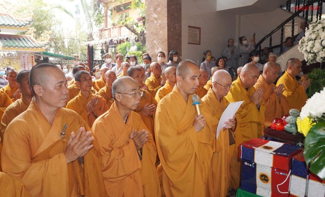 Thượng tọa Thích Minh Trí tác bạch Thượng tọa Thích Minh Trí tác bạch