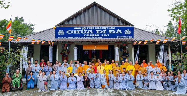 Niềm vui khi có một ngôi Tam bảo tại phường Thuận An, thị xã Long Mỹ, tỉnh Hậu Giang Niềm vui khi có một ngôi Tam bảo tại phường Thuận An, thị xã Long Mỹ, tỉnh Hậu Giang