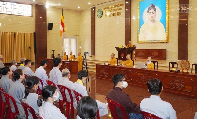 Nhiều niềm hỷ lạc khi được nghe pháp thoại cùng đại chúng Nhiều niềm hỷ lạc khi được nghe pháp thoại cùng đại chúng