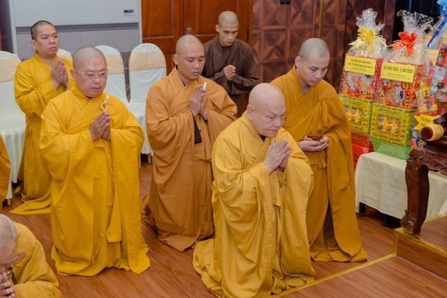 Hòa thượng Thích Thiện Nhơn, cùng môn đồ tứ chúng tưởng niệm Hòa thượng Thích Thiện Nhơn, cùng môn đồ tứ chúng tưởng niệm