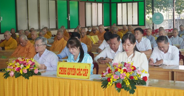 Đại diện chính quyền