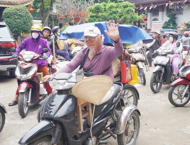 Cảm ơn sau khi nhận quà Tết Cảm ơn sau khi nhận quà Tết