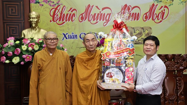 Thăm chúc mừng năm mới tại Ủy ban Nhân dân tỉnh Đắk Lắk Thăm chúc mừng năm mới tại Ủy ban Nhân dân tỉnh Đắk Lắk