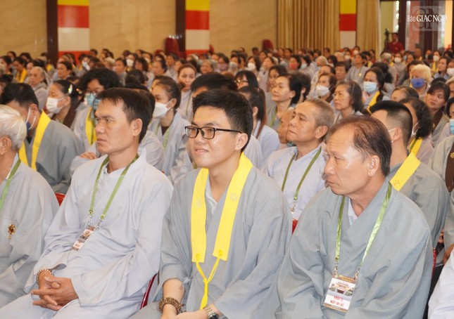 Chăm chú lắng nghe Chăm chú lắng nghe