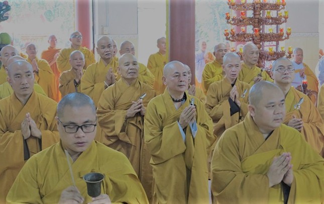 Trang nghiêm khóa lễ