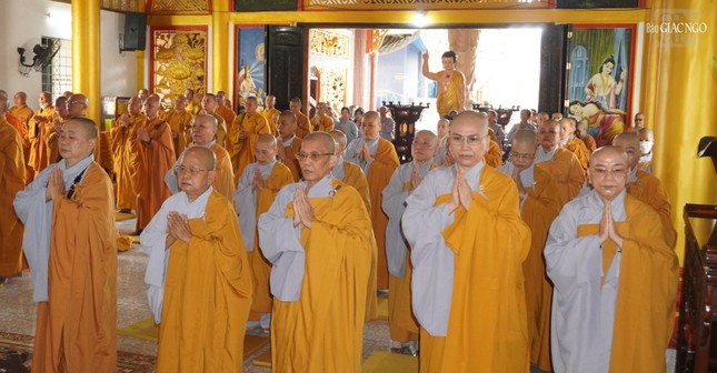 Chư Ni tham dự Chư Ni tham dự