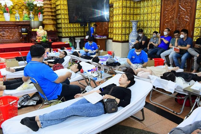 Có 350 người đủ điều kiện hiến máu nhân đạo sáng 4-3 Có 350 người đủ điều kiện hiến máu nhân đạo sáng 4-3