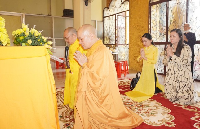 Môn đồ đệ tử thành kính tác bạch cúng dường trai tăng Môn đồ đệ tử thành kính tác bạch cúng dường trai tăng