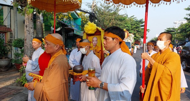 Di ảnh, y bát Di ảnh, y bát