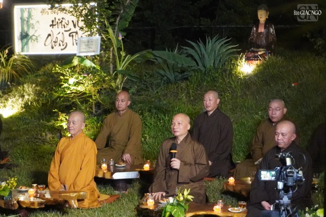 Thượng tọa Thích Chiếu Tuệ, Phó Thường trực Ban Hoằng pháp T.Ư chia sẻ trong thiền trà Thượng tọa Thích Chiếu Tuệ, Phó Thường trực Ban Hoằng pháp T.Ư chia sẻ trong thiền trà