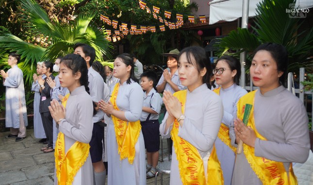 Các em Gia đình Phật tử tham dự lễ