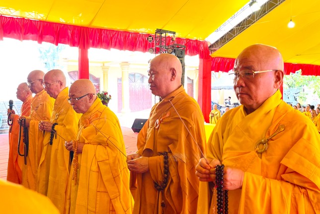Niệm hương bạch Phật Niệm hương bạch Phật