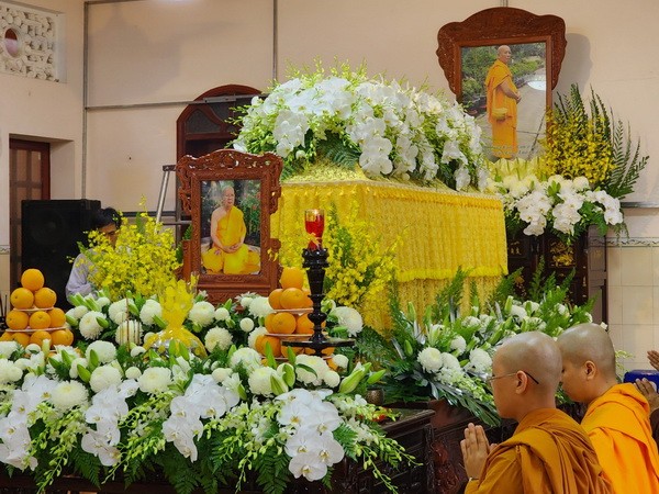 Lễ truy niệm được cử hành lúc 17 giờ 15 phút ngày 9-6-2023 (22-4-Quý Mão), sau đó cung tống kim quan Hòa thượng nhập bảo tháp trong khuôn viên tịnh xá Lễ truy niệm được cử hành lúc 17 giờ 15 phút ngày 9-6-2023 (22-4-Quý Mão), sau đó cung tống kim quan Hòa thượng nhập bảo tháp trong khuôn viên tịnh xá