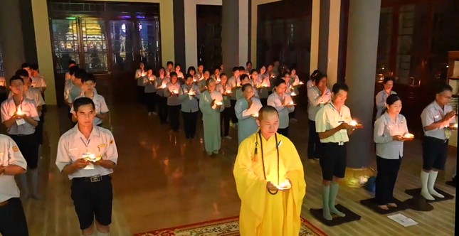 Đại đức Thích Thánh Văn, trụ trì chùa Viên Sơn chứng minh khóa lễ tưởng niệm 60 năm Bồ-tát Thích Quảng Đức và chư Thánh tử đạo