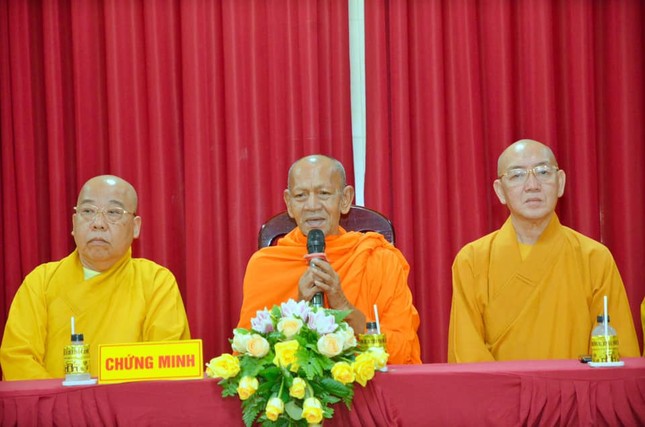 Hòa thượng Đào Như ban đạo từ chứng minh