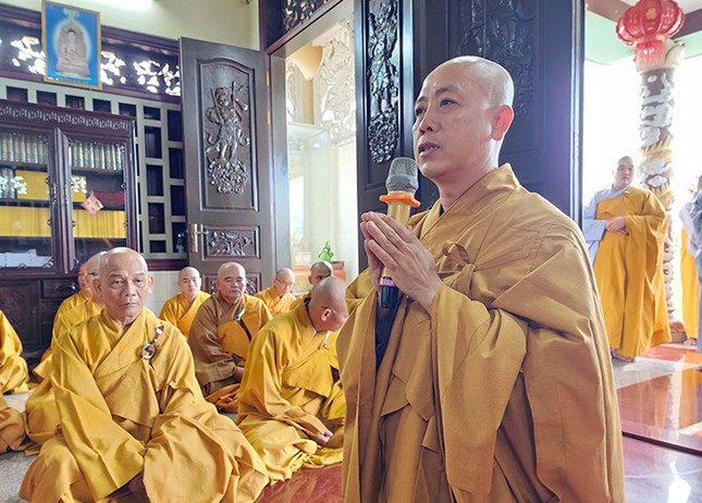 Thượng tọa Thích Phước Trí tác bạch kiểm chúng Thượng tọa Thích Phước Trí tác bạch kiểm chúng