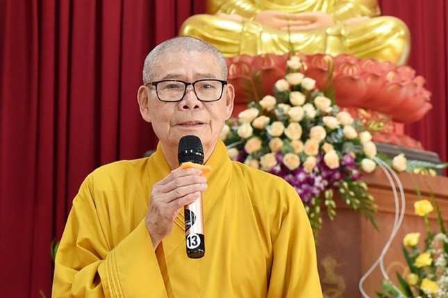 Hòa thượng Thích Châu Quang ban đạo từ chứng minh Hòa thượng Thích Châu Quang ban đạo từ chứng minh