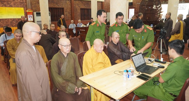 Chư tôn đức Ban Cố vấn, Tăng Ni đăng ký, kích hoạt định danh điện tử