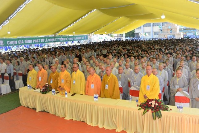 Tăng Ni và đại diện các cấp chính quyền về tham dự Tăng Ni và đại diện các cấp chính quyền về tham dự