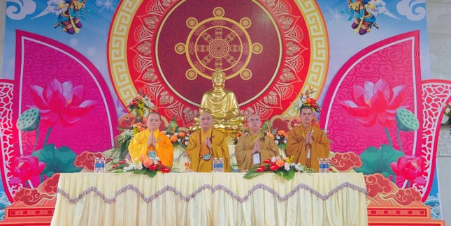 Chư tôn đức chứng minh