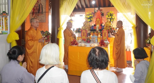 Khóa lễ cung tiến chư hương linh