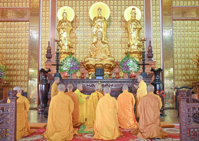 Khóa lễ Tự tứ diễn ra tại chùa Pháp Hoa