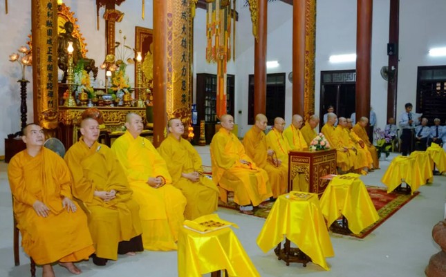 Chư tôn đức chứng minh, tham dự