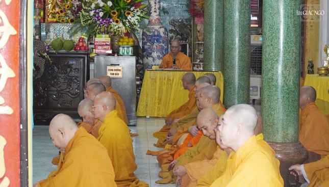 Bố-tát là ngày định kỳ thuyết giới, nhằm nuôi lớn các thiện pháp