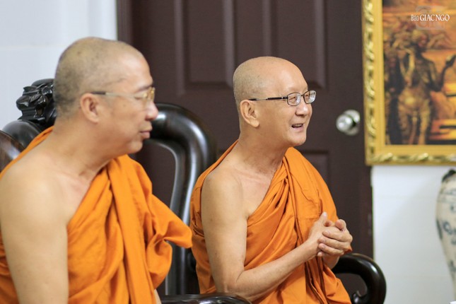 Hòa thượng Thích Minh Giác tri ân đến chư tôn đức Ban Kiến đàn Đại giới đàn Bửu Huệ đến thăm giới trường chùa Bửu Quang