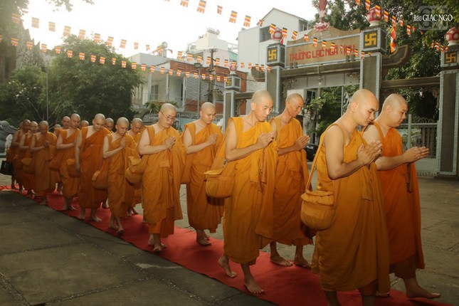 Giữ ba nghiệp thanh tịnh