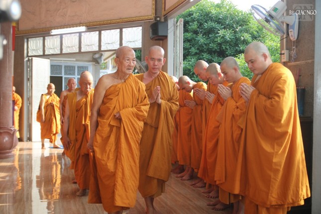 Cung thỉnh chư vị giới sư quang lâm giới trường