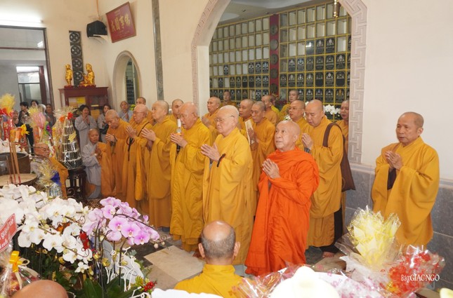 Chư tôn giáo phẩm tưởng niệm