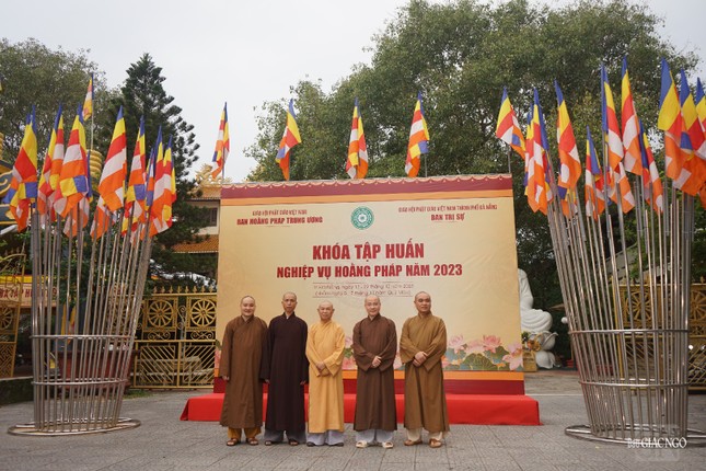 Khóa tập huấn sẽ khai mạc sáng 17-12-2023 tại chùa Pháp Lâm Khóa tập huấn sẽ khai mạc sáng 17-12-2023 tại chùa Pháp Lâm