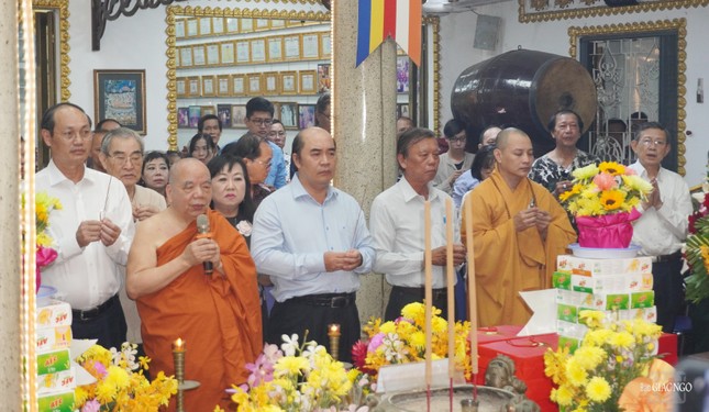 Hòa thượng Thích Thiện Tâm chủ trì khóa lễ cầu siêu Hòa thượng Thích Thiện Tâm chủ trì khóa lễ cầu siêu