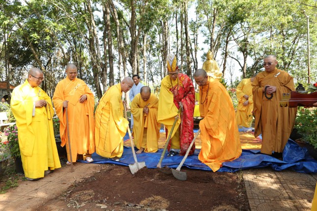 Lễ đặt đá xây dựng Tổ đường chùa Liên Hóa