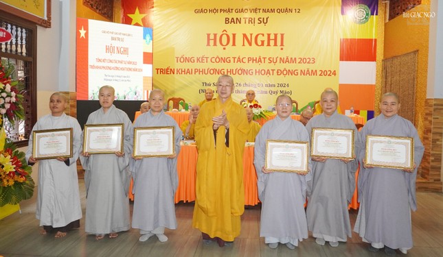 và 15 cá nhân Ban trị sự GHPGVN Q.12 nhận Bằng công đức của Ban Trị sự GHPGVN TP.HCM ghi nhận hoàn thành tốt công tác Phật sự năm 2023 và 15 cá nhân Ban trị sự GHPGVN Q.12 nhận Bằng công đức của Ban Trị sự GHPGVN TP.HCM ghi nhận hoàn thành tốt công tác Phật sự năm 2023