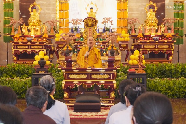 Chiều 16-2, Thượng tọa Thích Nguyên Hạnh thuyết giảng đến Phật tử