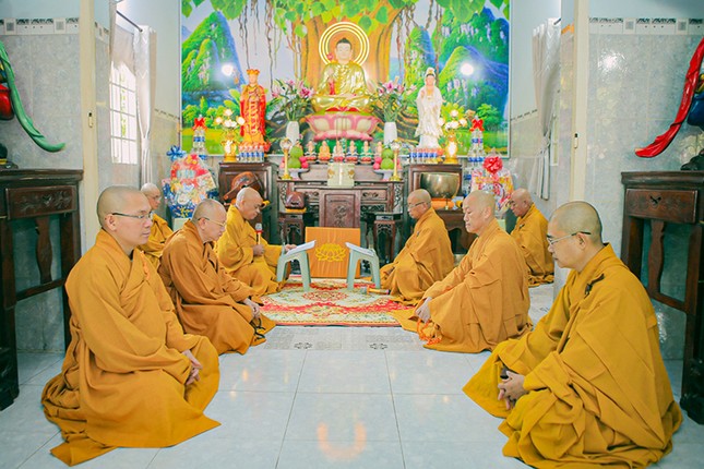 Trang nghiêm khóa lễ Bố-tát Trang nghiêm khóa lễ Bố-tát